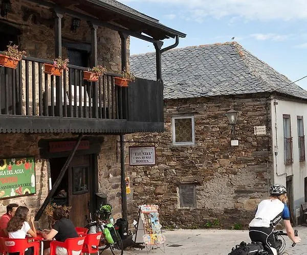 La Rosa Del Agua Panzió El Acebo de San Miguel